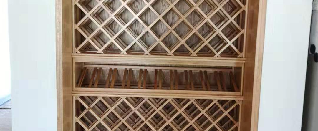Built-in wine rack